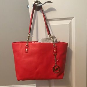 Michael Kors Jet Set Tote